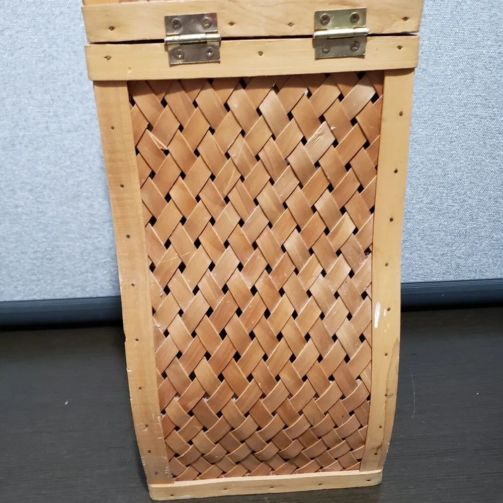 Wicker Weaved Tan  Wine Carrier / Storage Basket with Holder & Latch
